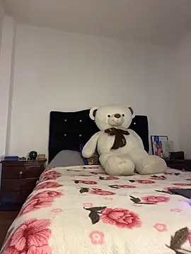 Snapshot of Linda_rouse chatting on 11.23.25 Linda rouse online show from 11.23.25