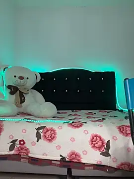 Snapshot of Linda_rouse chatting on 12.03.25 Linda rouse online show from 12.03.25