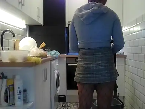 HotLenaX online show from 10.24.25