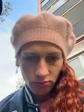 HotLenaX online show from 10.25.25