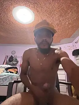 Snapshot of cockybig1 chatting on 10.03.25 cockybig1 online show from 10.03.25