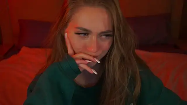 Snapshot of GoGoDream chatting on 10.10.25 GoGoDream online show from 10.10.25