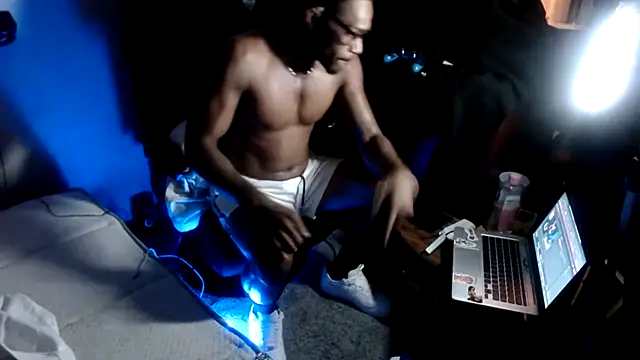 214KingLonggg online show from 05.19.26