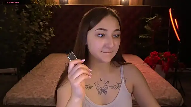 Snapshot of SashaDuvalle chatting on 06.07.26 SashaDuvalle online show from 06.07.26