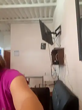 lindsay-rosee online show from 04.14.26