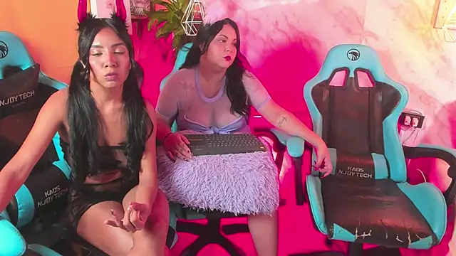 Lauren smiles online show from 10.19.25