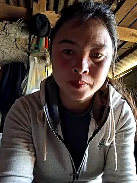 xuxulovezz online show from 02.05.26