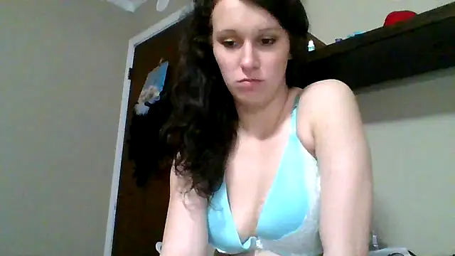 Snapshot of brunettebabexo3 chatting on 02.18.26 brunettebabexo3 online show from 02.18.26