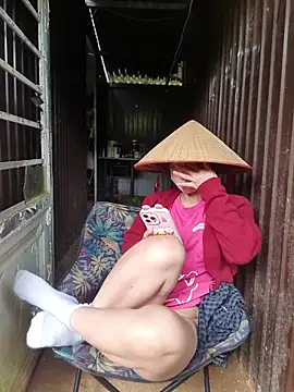 Helen-Tran online show from 11.23.25