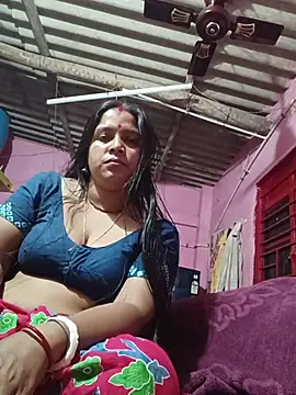 Snapshot of reya743 chatting on 02.04.26 reya743 online show from 02.04.26