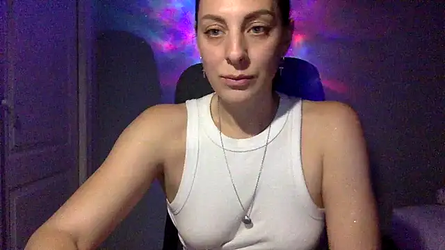 Snapshot of Myronell chatting on 10.07.25 Myronell online show from 10.07.25