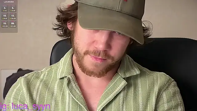 Snapshot of luca_syn chatting on 11.17.25 luca syn online show from 11.17.25