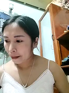 Snapshot of Mai4568 chatting on 09.30.25 Mai4568 online show from 09.30.25