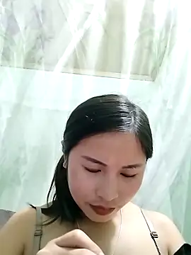 Snapshot of Mai4568 chatting on 10.04.25 Mai4568 online show from 10.04.25