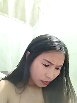 Snapshot of Mai4568 chatting on 10.14.25 Mai4568 online show from 10.14.25