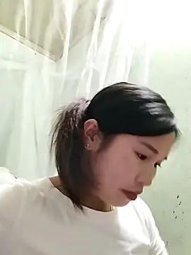 Snapshot of Mai4568 chatting on 10.16.25 Mai4568 online show from 10.16.25