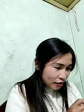 Snapshot of Mai4568 chatting on 12.18.25 Mai4568 online show from 12.18.25