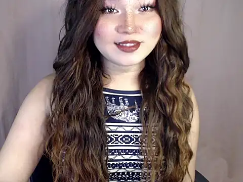 Snapshot of Eyes-on-me chatting on 12.01.25 Eyes-on-me online show from 12.01.25