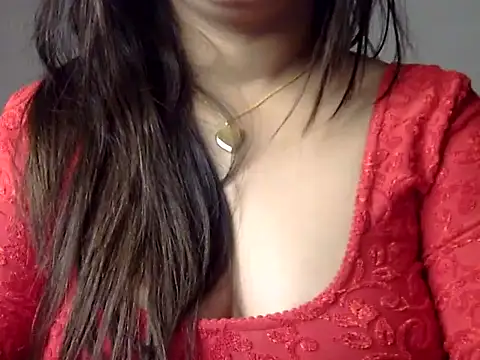 Snapshot of Aaliya02 chatting on 10.14.25 Aaliya02 online show from 10.14.25