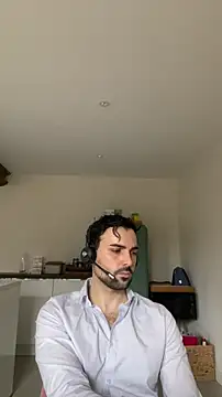 Snapshot of eauminerale chatting on 02.16.26 eauminerale online show from 02.16.26