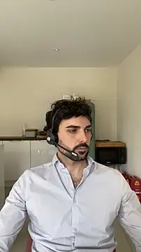 Snapshot of eauminerale chatting on 04.22.26 eauminerale online show from 04.22.26