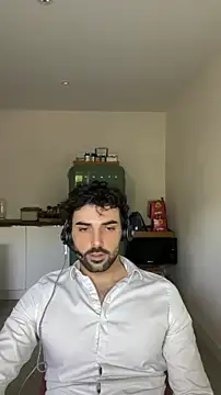 Snapshot of eauminerale chatting on 05.27.26 eauminerale online show from 05.27.26