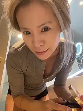 miumiu-66 online show from 02.12.26