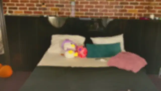 MeganSin  online show from 11.15.25