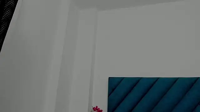 MeganSin  online show from 04.13.26