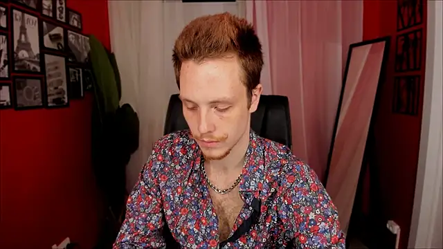 Snapshot of LeoMooree chatting on 11.03.25 LeoMooree online show from 11.03.25