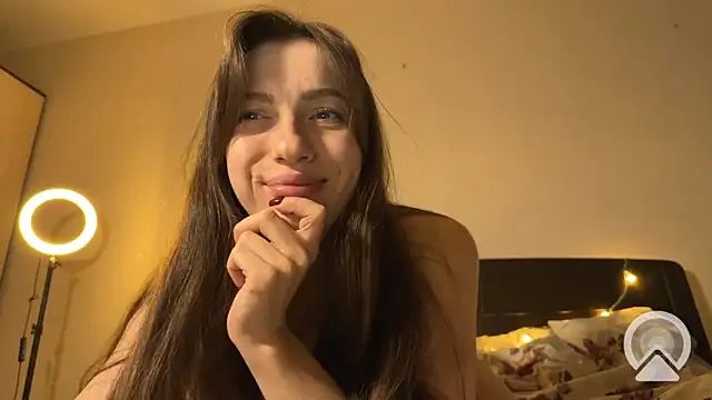 Prettyyy Angel online show from 12.04.25