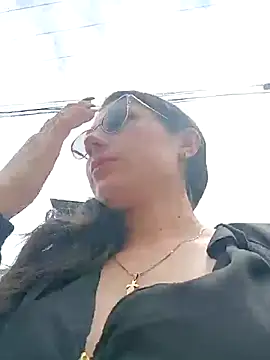 Snapshot of Mia-love-03 chatting on 10.14.25 Mia-love-03 online show from 10.14.25