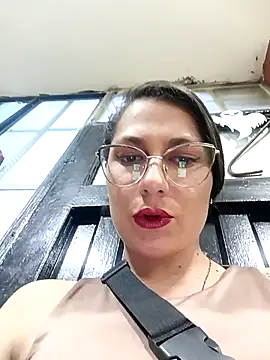 Snapshot of Mia-love-03 chatting on 11.07.25 Mia-love-03 online show from 11.07.25