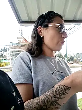 Snapshot of Mia-love-03 chatting on 11.24.25 Mia-love-03 online show from 11.24.25