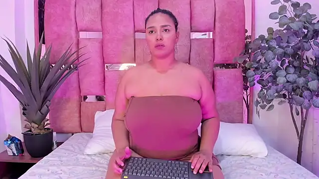 Snapshot of afrodita-Stone chatting on 01.19.26 afrodita-Stone online show from 01.19.26