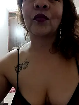 Snapshot of Abby-Blonde chatting on 11.29.25 Abby-Blonde online show from 11.29.25