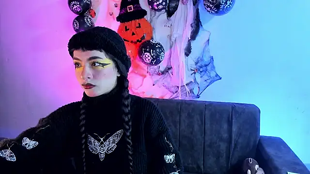 kitty  chs online show from 10.07.25