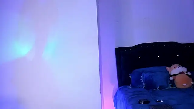 kitty  chs online show from 04.06.26