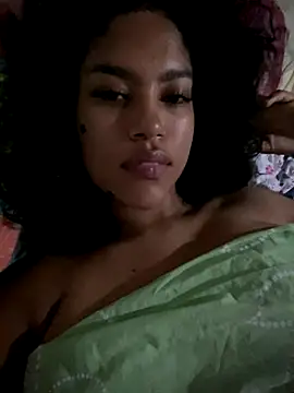 miiabrown18 online show from 11.23.25