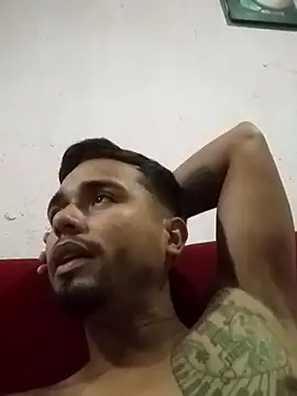 Snapshot of elmordelon14 chatting on 04.01.26 elmordelon14 online show from 04.01.26