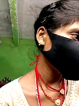 Snapshot of Cuty_kinjal chatting on 09.25.25 Cuty kinjal online show from 09.25.25