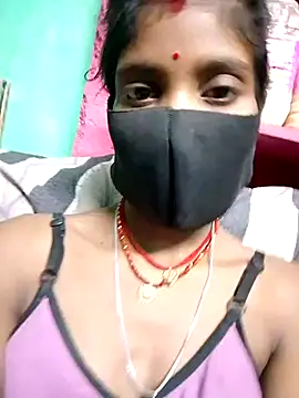 Snapshot of Cuty_kinjal chatting on 10.15.25 Cuty kinjal online show from 10.15.25