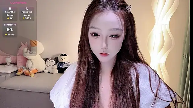 Snapshot of Luna--1 chatting on 07.26.26 Luna--1 online show from 07.26.26