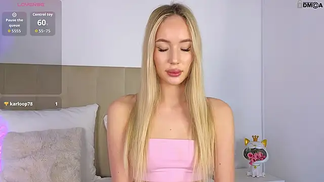 MaryDavies online show from 12.15.25