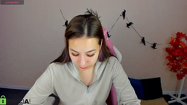 Snapshot of Al1ice_Moures chatting on 11.07.25 Al1ice Moures online show from 11.07.25