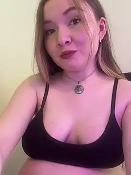 Snapshot of Amalie_Smith chatting on 05.20.26 Amalie Smith online show from 05.20.26