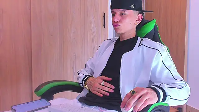 Skinny batman online show from 10.08.25