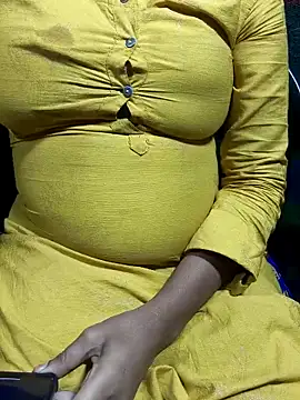 Snapshot of telugu_modal_divya chatting on 03.18.26 telugu modal divya online show from 03.18.26