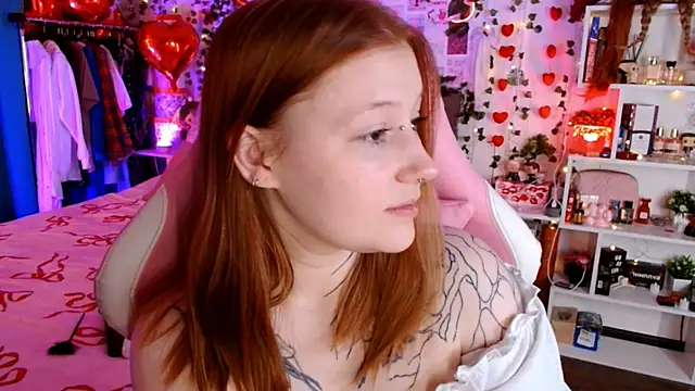 Snapshot of Ayla_Hicks chatting on 02.23.26 Ayla Hicks online show from 02.23.26