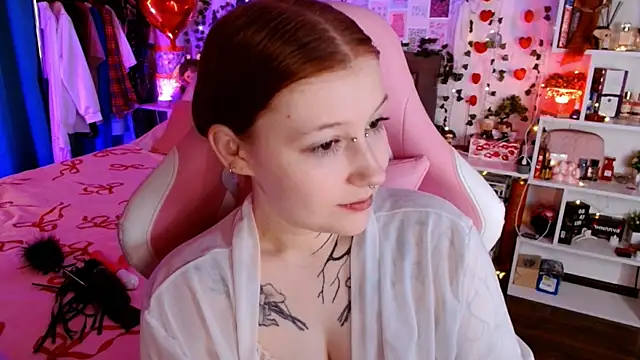 Snapshot of Ayla_Hicks chatting on 02.28.26 Ayla Hicks online show from 02.28.26